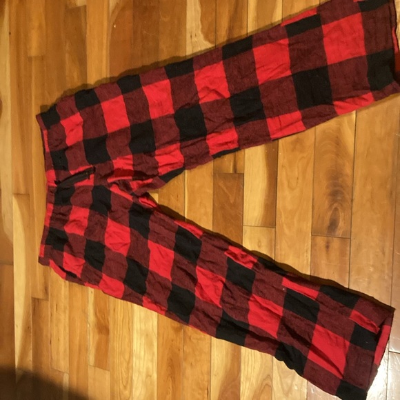Old Navy Checkered Pajama Pants - Picture 2 of 6